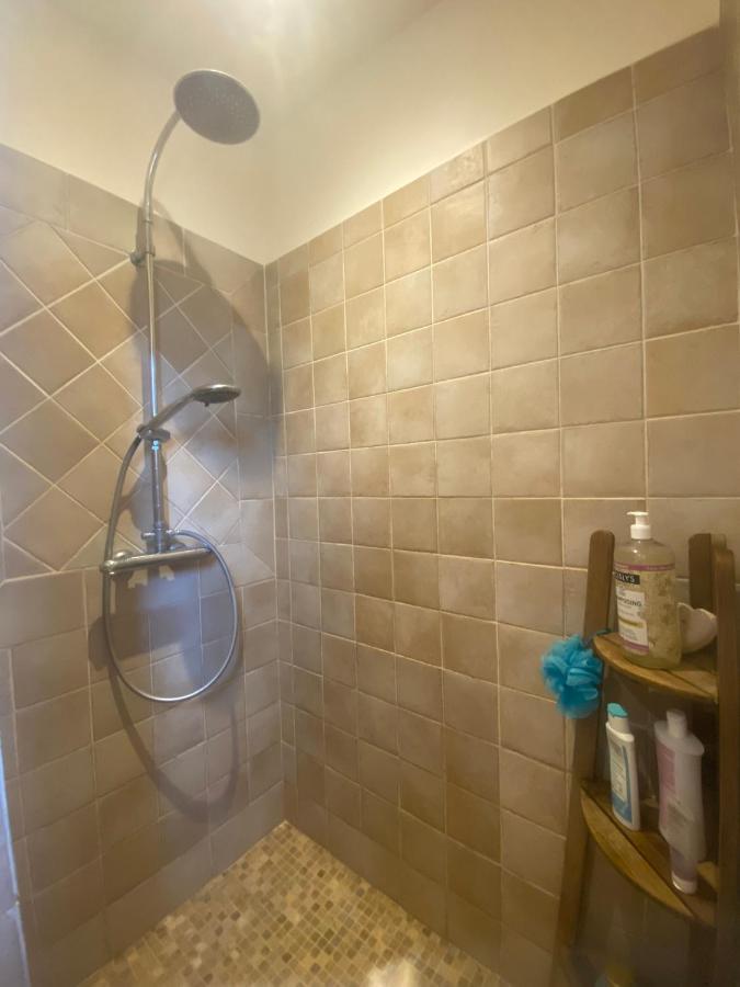 Chambre D'Hotes Le Jardin Des Cigales Bed & Breakfast Aubignan Exterior photo